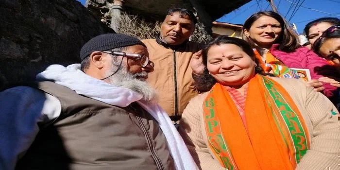 भारतीय जनता पार्टी की नगर पालिका परिषद  अध्यक्ष प्रत्याशी जीवंती भट्ट के प्रचार की  धार हुई तेज