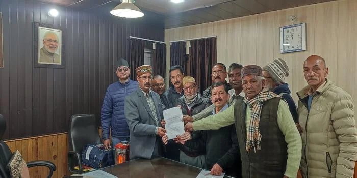 प्रेमचंद अग्रवाल की बर्खास्तगी की मांग को लेकर राज्य आंदोलनकारियों का जोरदार प्रदर्शन