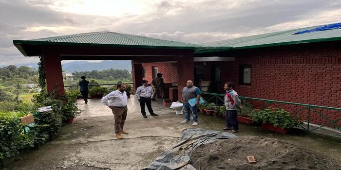 ताबड़तोड़ कारवाई,नैनीताल में 5 रिज़ॉर्ट सील body image