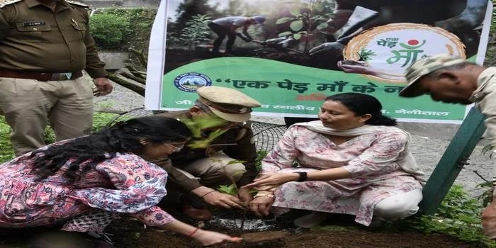 नैनीताल चिड़ियाघर में पर्यावरण दिवस पर छात्रों का जोश, नुक्कड़ नाटक और भाषण प्रतियोगिता का आयोजन