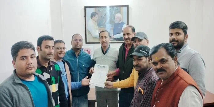 हल्द्वानी में डिजिटल मीडिया नियमावली लागू करने की मांग, HDMA ने महानिदेशक सूचना को सौंपा ज्ञापन