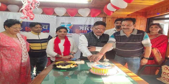 अमर उजाला का 75वां स्थापना दिवस  नैनीताल  अमर उजाला कार्यालय में धूमधाम के साथ मनाया गया body image