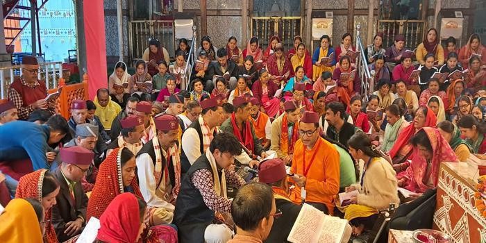 श्री नंदा देवी महोत्सव में गूंजे भक्ति रस के स्वर, सुंदरकांड पाठ और पंच आरती ,आज होगा महाभंडारा body image