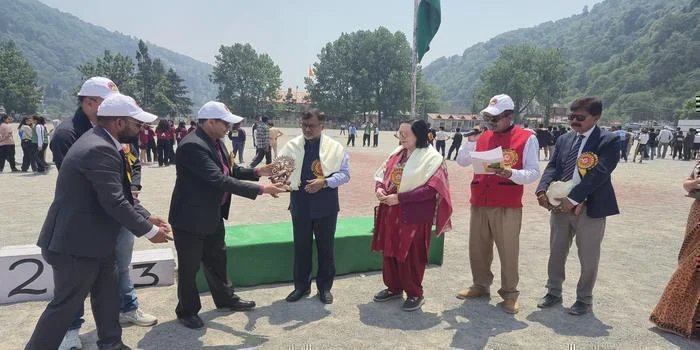 डीएसबी परिसर  में वार्षिक क्रीड़ा समारोह  का आयोजन ,1500 मीटर दौड़ के पुरुष वर्ग मे अमन बिष्ट प्रथम