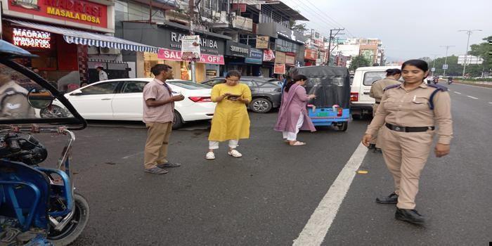 हल्द्वानी में परिवहन विभाग की सघन चेकिंग: 140 वाहन चालान, 9 वाहन सीज body image