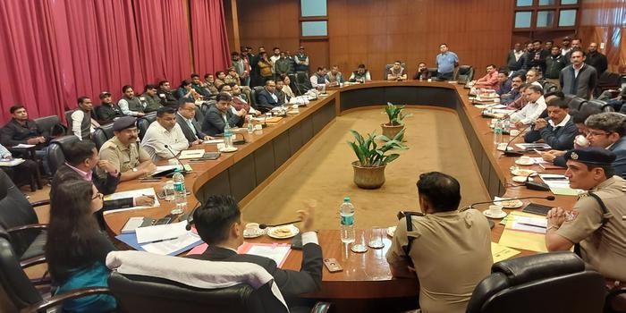 बाइक, बोटिंग,साइकिलिंग, घुड़सवारी  कराने  वालो को चिह्नित कर आईकार्ड जारी करे : आयुक्त दीपक रावत body image