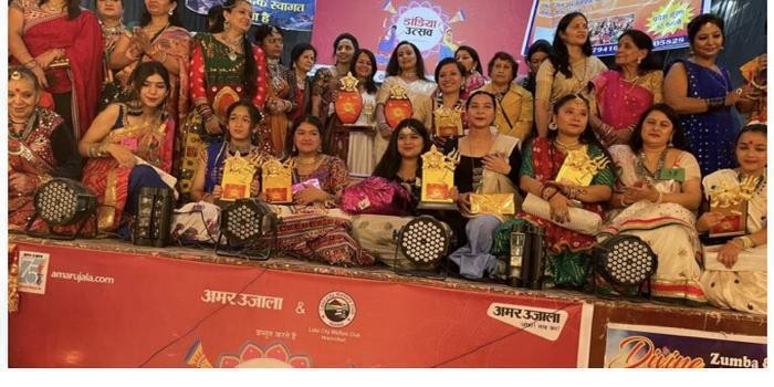 नैनीताल: कनिका रावत बनी डांडिया क्वीन body image