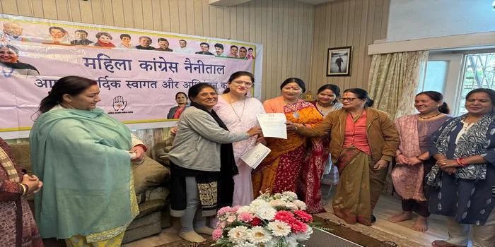 नगर महिला कांग्रेस कमेटी की नई कार्यकारिणी घोषित भावना भट्ट बनी नगर अध्यक्ष,