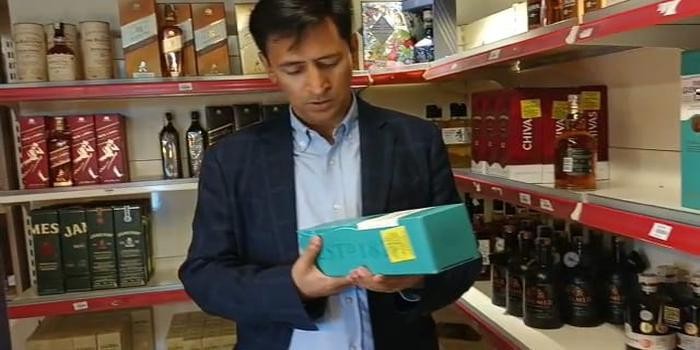 मंडलायुक्त ने  ग्रीन बैल्ट  क्षेत्र मे हो रहे अवेध निर्माणों को ध्वस्त करने के निर्देश body image