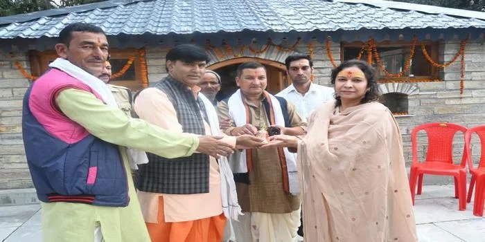 जागेश्वर धाम पहुँची आईजी रिद्धिम अग्रवाल, सुरक्षा व्यवस्था का लिया जायजा