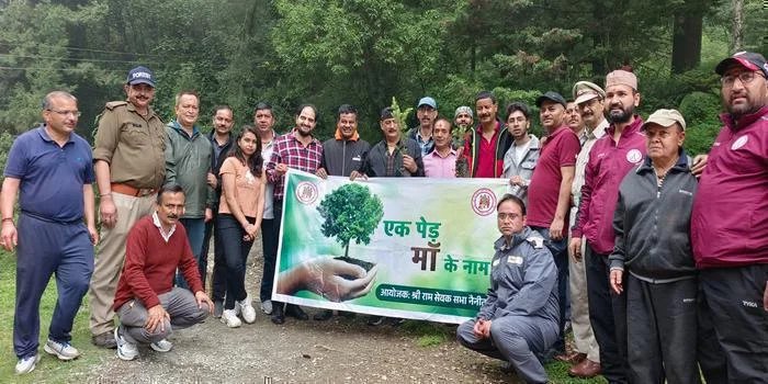 देव शयनी एकादशी पर नैना पीक में श्री राम सेवक सभा ने किया वृहद पौधारोपण