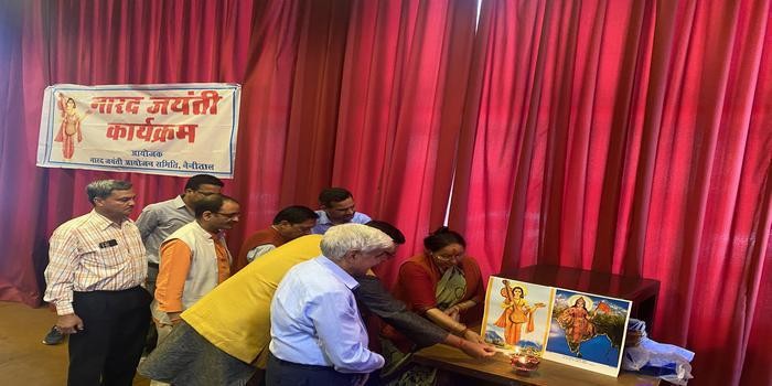 नारद जयंती के अवसर पर राष्ट्रीय स्वयंसेवक संघ ने किया पत्रकारों को सम्मानित body image