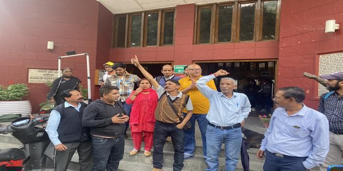 आम आदमी ने किया नयी कार्यकारिणी का गठन, हंगामेदार रही बैठक body image