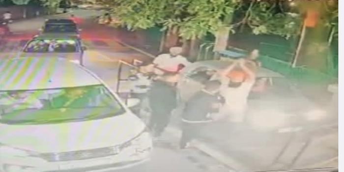 नैनीताल:टोल टैक्स को लेकर हंगामा, निकली तलवारें body image