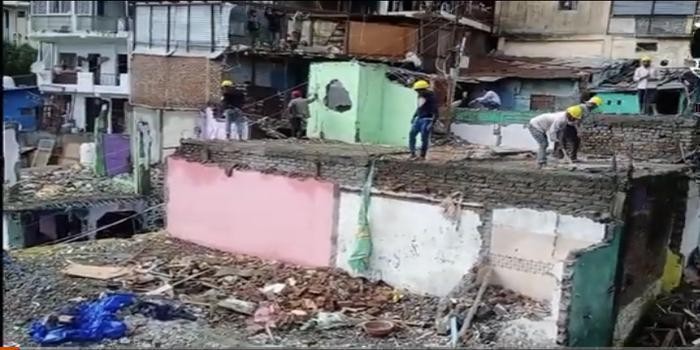 नैनीताल: स्वास्थ विभाग की ज़मीन से अतिक्रमण हटाने की कार्यवाही जारी body image