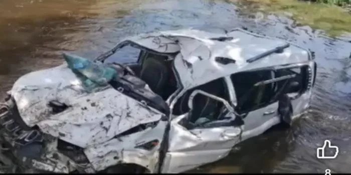 तेज रफ्तार स्कॉर्पियो नहर में गिरी, एक महिला की मौत, पांच लोग घायल