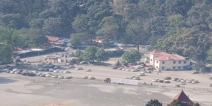 पर्यटकों की संख्या घटने से पर्यटन स्थलों में छायी वीरानी body image