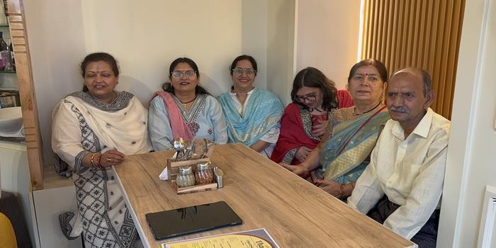 नैनीताल में ‘कैफ़े ठंडी’ का भव्य शुभारंभ, स्वाद और सादगी का अनूठा संगम सरस्वती रेस्टोरेंट की नई शाखा body image