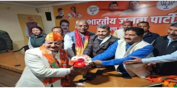 नवीन चंद्र वर्मा भाजपा में शामिल, हल्द्वानी नगर निगम मेयर पद के लिए प्रबल दावेदार