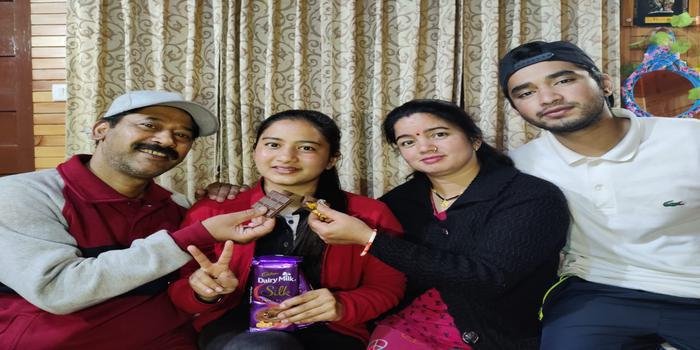 नैनीताल की बेटी नैनिका रौतेला का चयन भारतीय नौसेना में