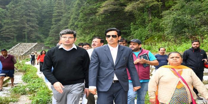 कुमाऊं आयुक्त ने किया सूखाताल का निरीक्षण, 29 करोड़ की लागत से होगा सौंदर्यीकरण