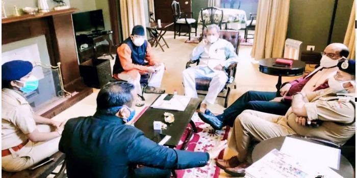 गंभीर रूप से मरीजों को सही इलाज दें :मुख्यमंत्री