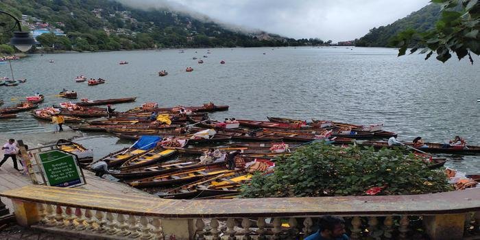 नैनीताल में सीजन समाप्त, अत्यधिक बारिश के कारण नही आ रहे हैं पर्यटक