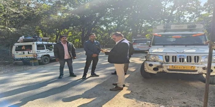 परिवहन विभाग की सख्त कार्रवाई: 107 वाहनों के चालान, 5 सीज