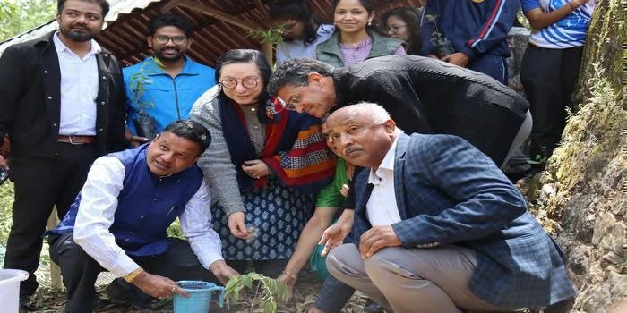डीएसबी परिसर में पृथ्वी दिवस पर वृक्षारोपण और प्रतियोगिताओं की धूम