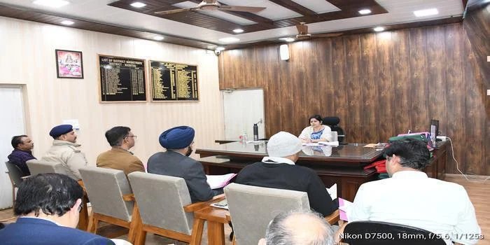 नैनीताल में टैक्सी बाइक संचालन होगा नियंत्रित, SOP होगी तैयार