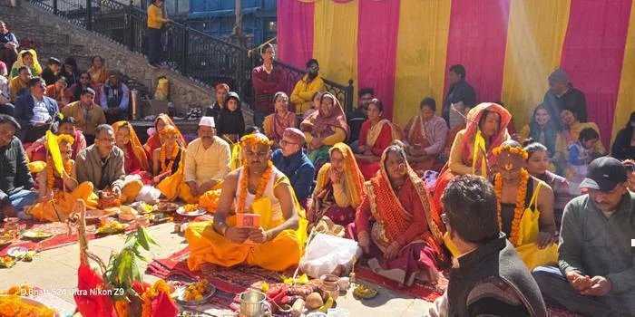 बसंत पंचमी पर श्री राम सेवक सभा में संपन्न हुआ सामूहिक उपनयन संस्कार एवं होली गायन