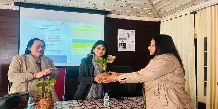 महिला अध्ययन केंद्र, कुमाऊं विश्वविद्यालय द्वारा जेंडर अवेयरनेस प्रोग्राम का आयोजन