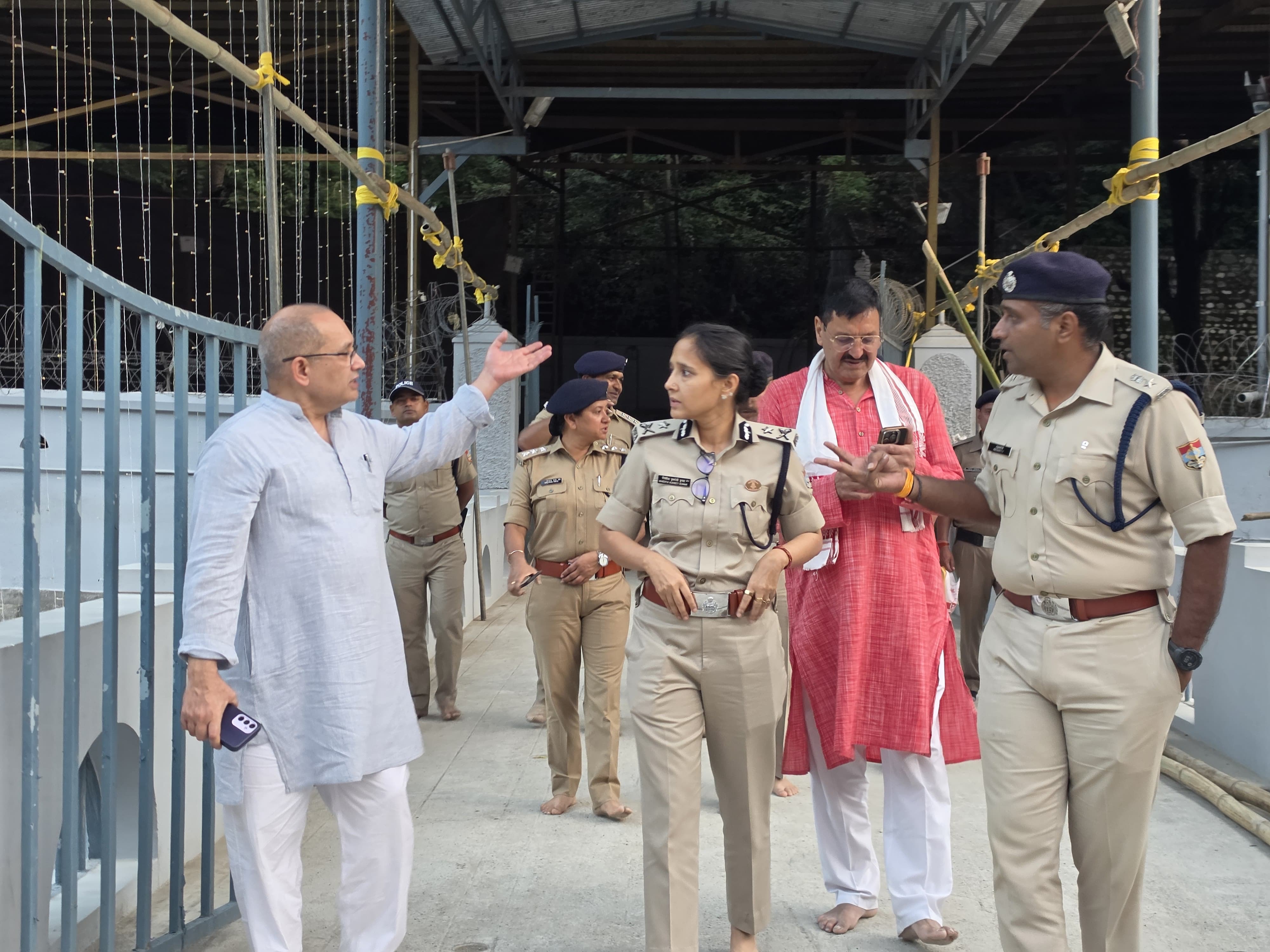 आईजी निवेदिता कुकरेती ने संभाली कुमाऊं की कमान, कैंची धाम व्यवस्थाओं का लिया जायजा body image 1