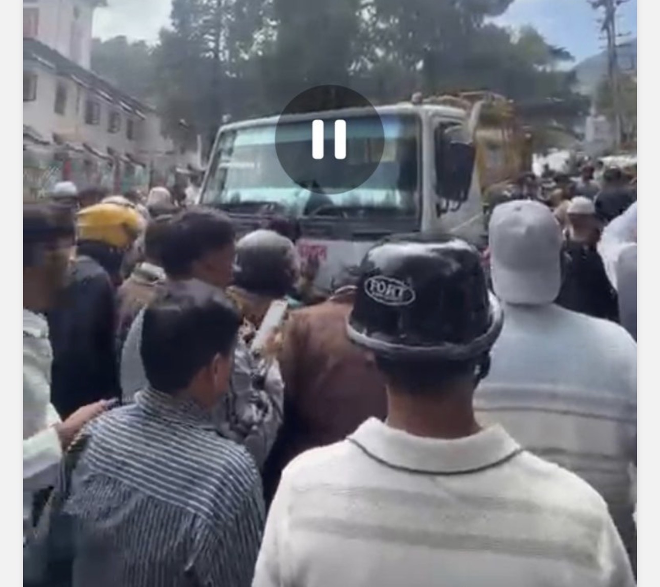 मल्लीताल में दर्दनाक हादसा: जल संस्थान के बेकाबू ट्रक ने दो महिला पर्यटकों को कुचला body image 1
