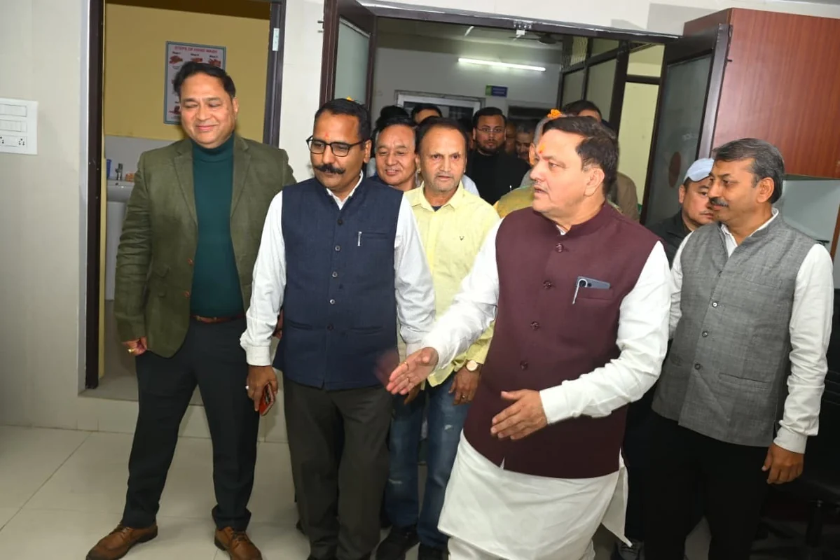 हल्द्वानी बेस अस्पताल में 9 बेड का आधुनिक ICU शुरू गंभीर मरीजों को मिलेगी बड़ी राहत body image