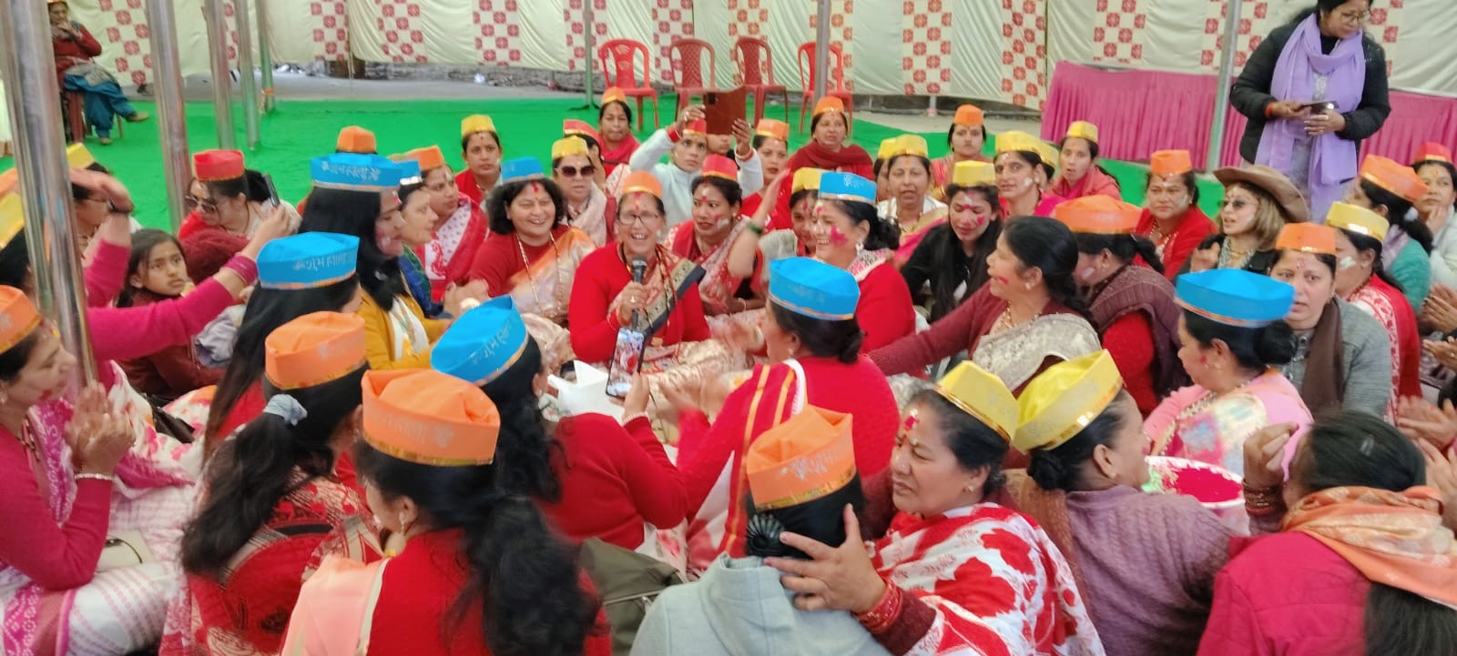 काहे भिगोया मेरा चीर…” की गूंज से सजा नैनीताल, महिला होली में उमड़ा उल्लास body image