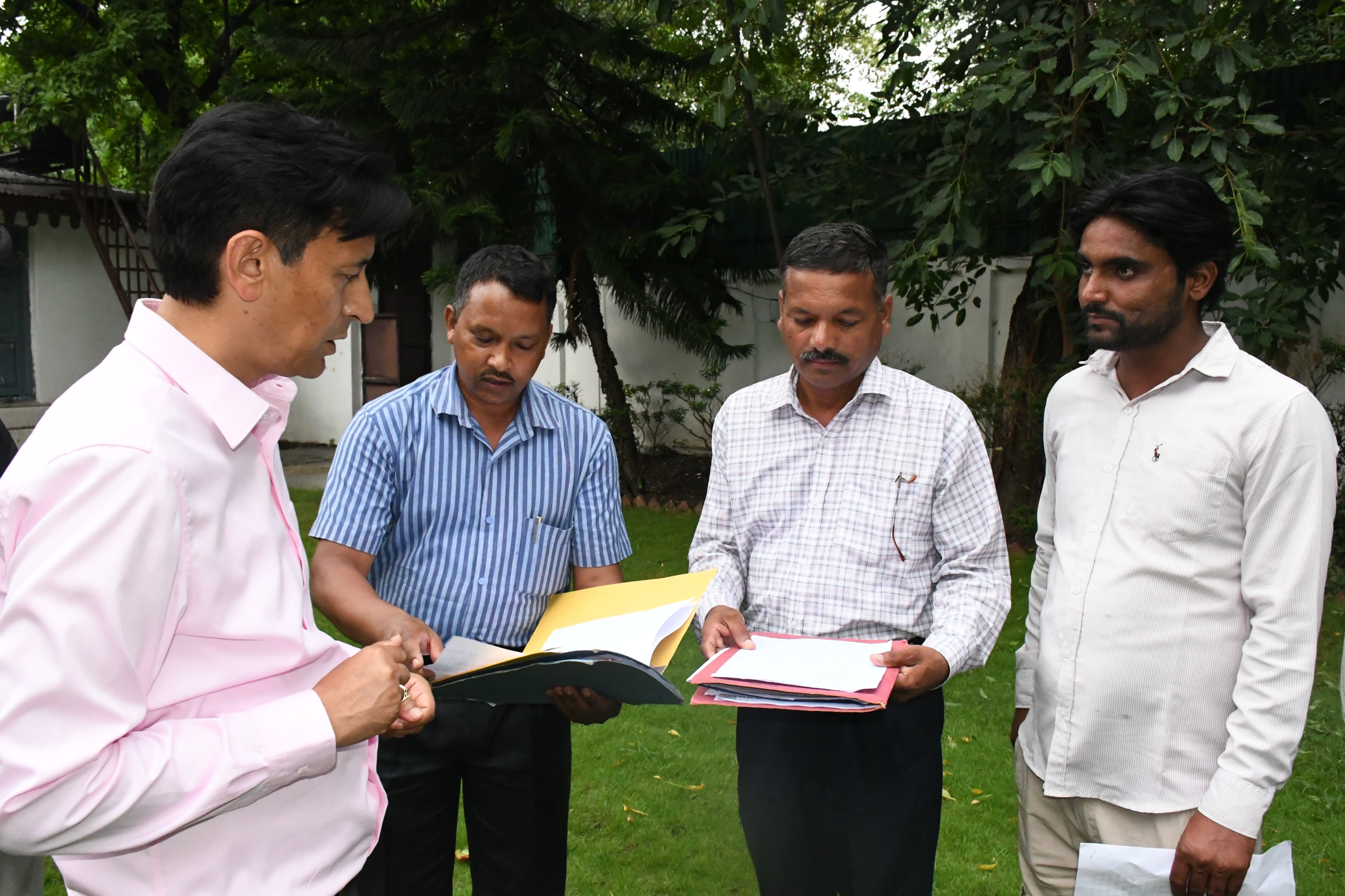 बिना अनुमति सोशल मीडिया पर संपत्ति का प्रचार करना धोखाधड़ी, लैंड फ्रॉड में एफआईआर के निर्देश body image