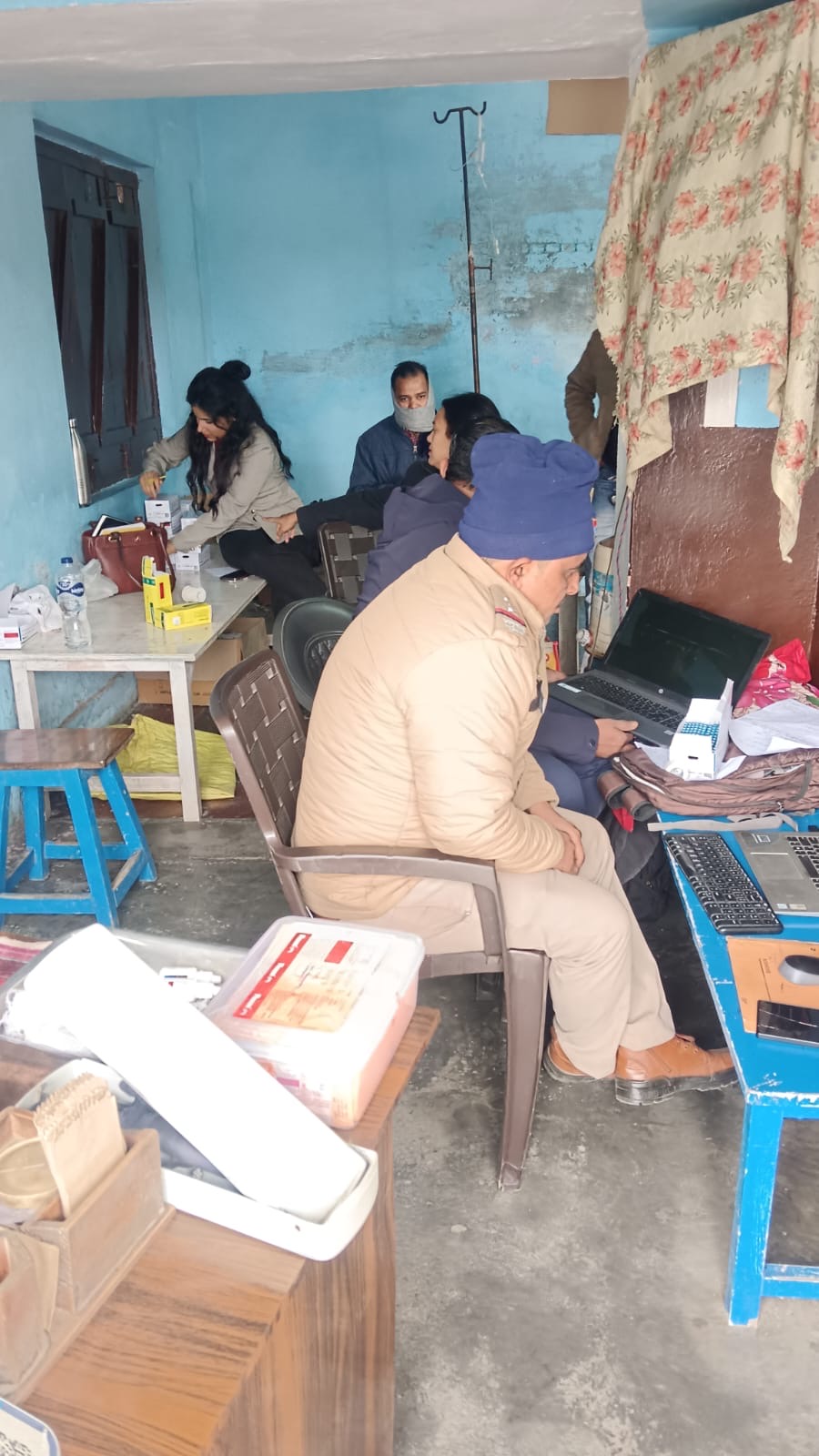 अवैध क्लीनिकों पर बड़ी कार्रवाई, भारी मात्रा में नशीली दवाइयाँ बरामद