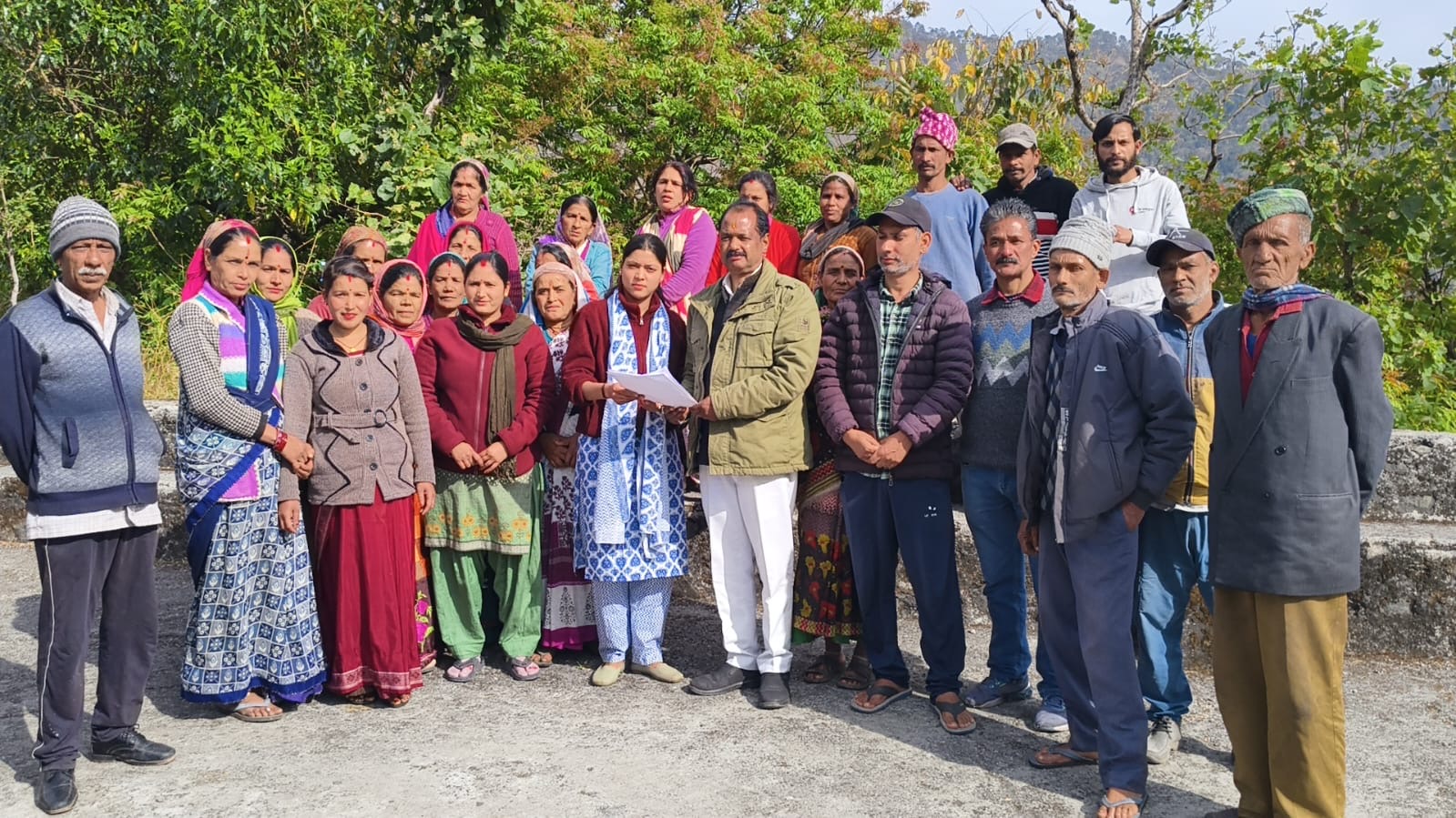 सड़क नहीं तो वोट नहीं: गहलना-जमीरा के ग्रामीणों ने दी  चुनाव बहिष्कार की धमकी
