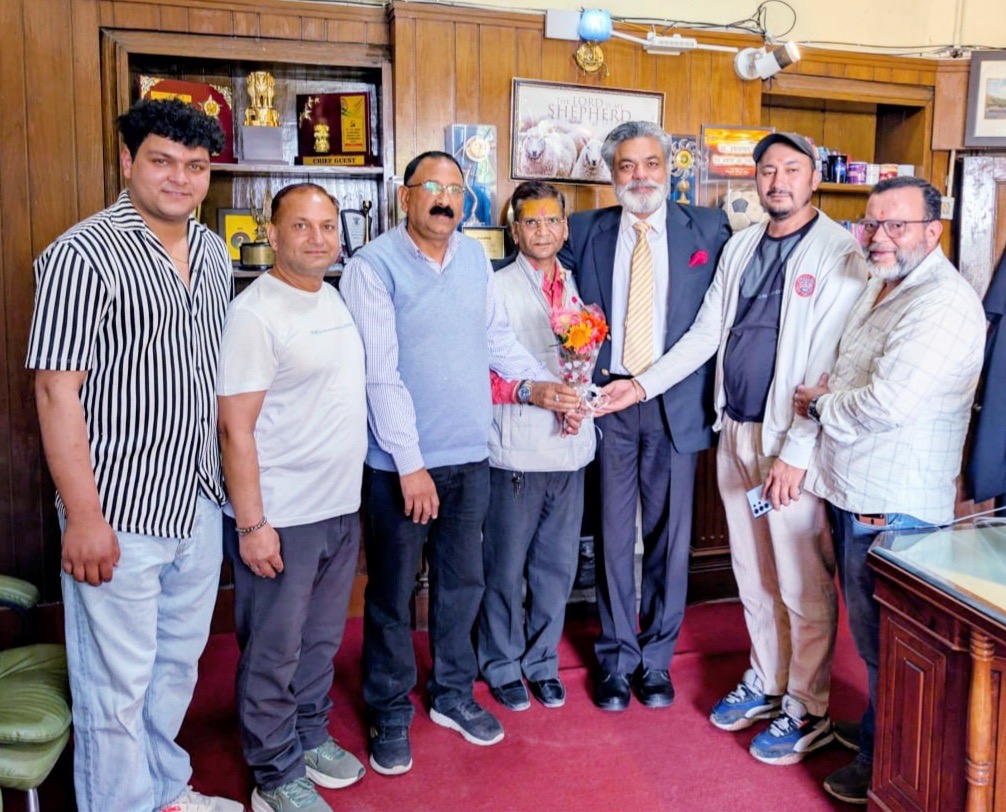 डीएसए नैनीताल प्रतिनिधिमंडल ने शेरवुड कॉलेज प्रधानाचार्य को दी बधाई