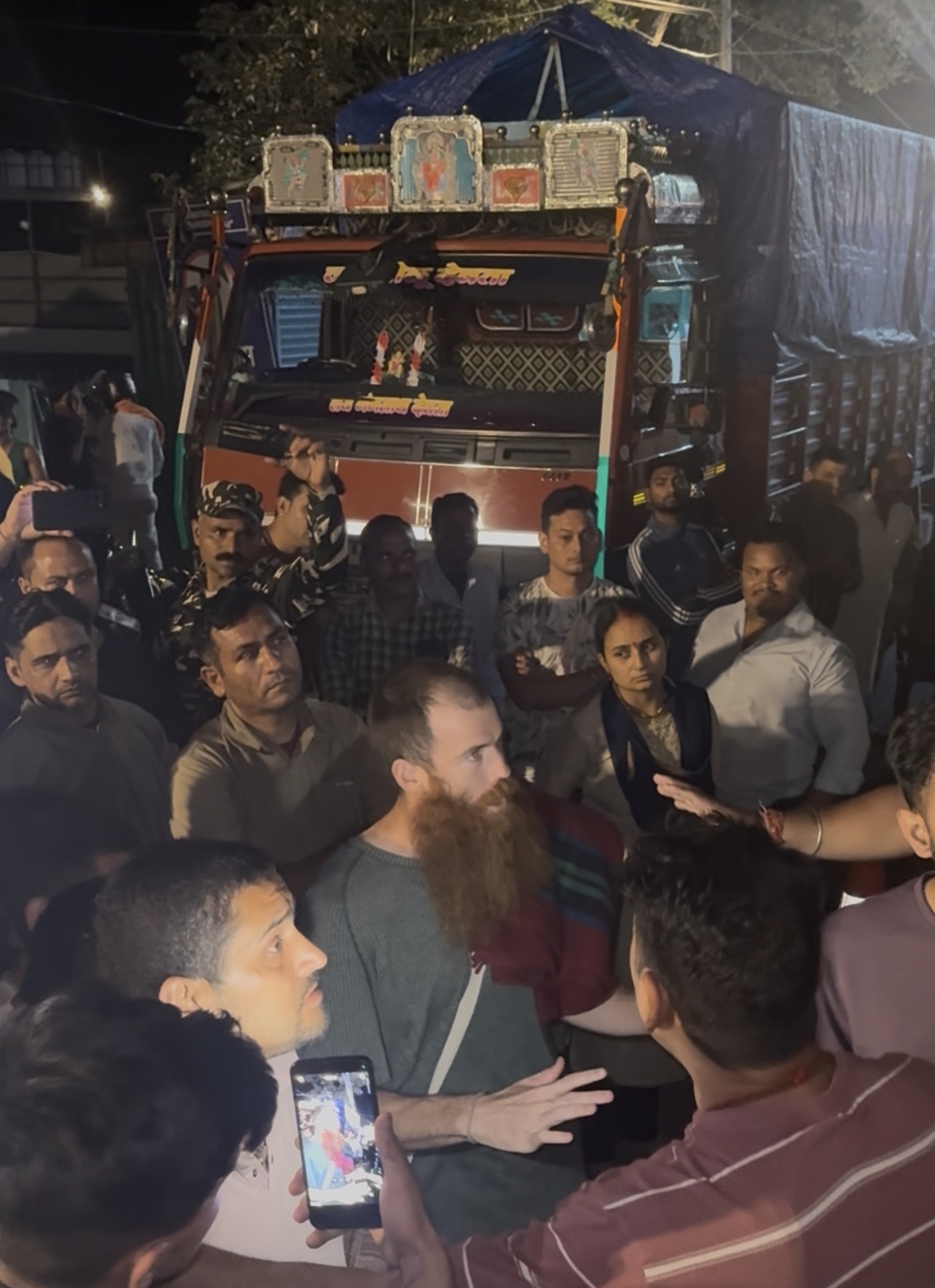 कैंची धाम मेले की ड्यूटी में तैनात दो पुलिसकर्मियों  ने की छेड़छाड़ , मेडिकल में शराब सेवन की पुष्टि